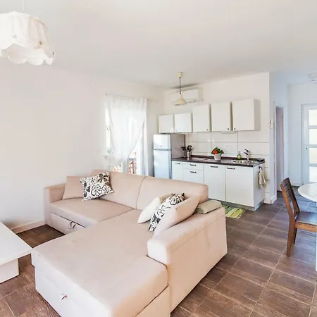 Luna - Burin Apartment *
